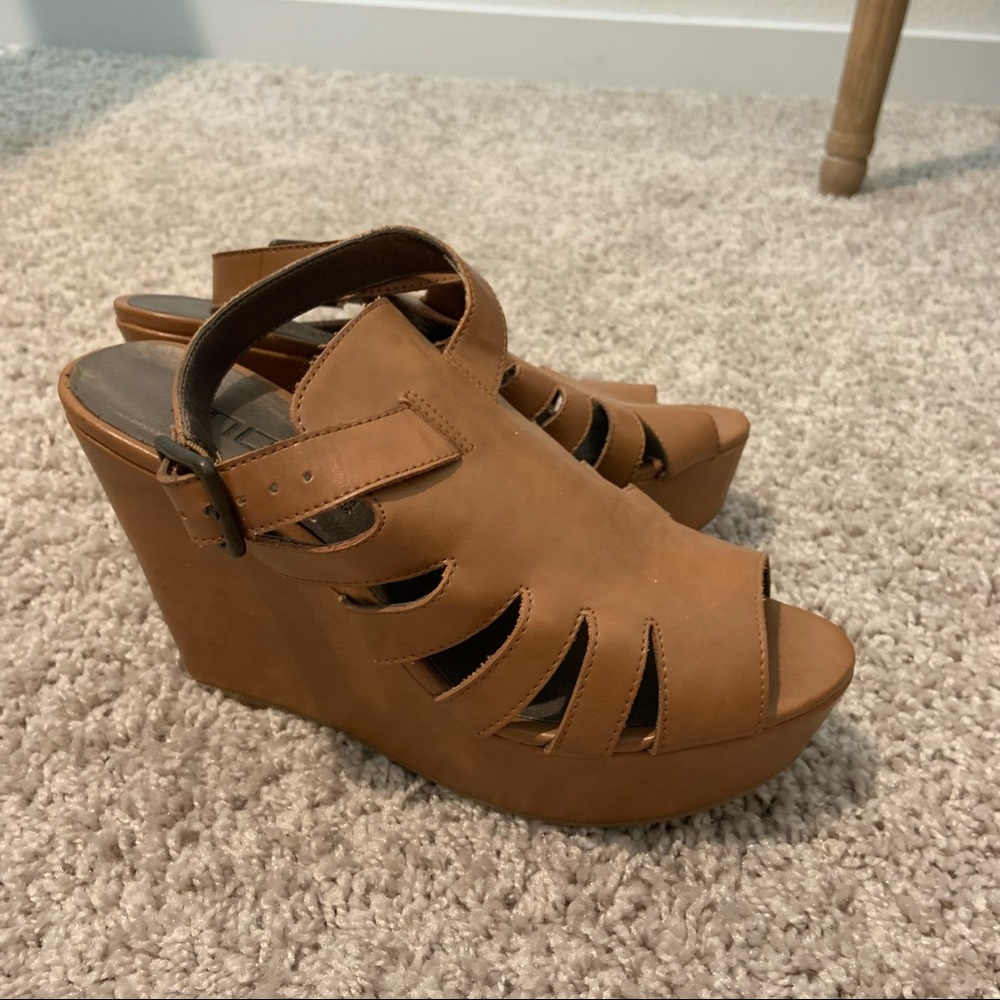 Moda women’s wedges size 6